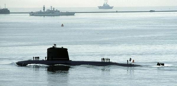 Описание: http://www.worldnavy.info/photogallery/nuclear_submarines/rubis/rubis_06.jpg