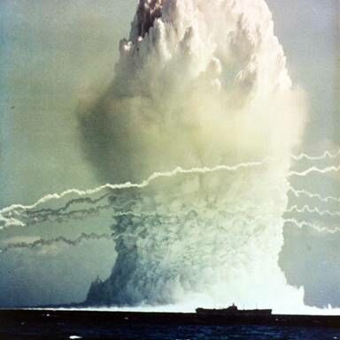 Описание: podvodny_vzriv