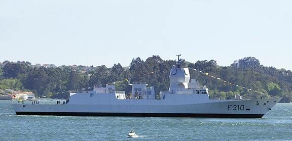 Описание: http://www.worldnavy.info/photogallery/frigates/fridtjof_nansen/fridtjof_nansen_04.jpg