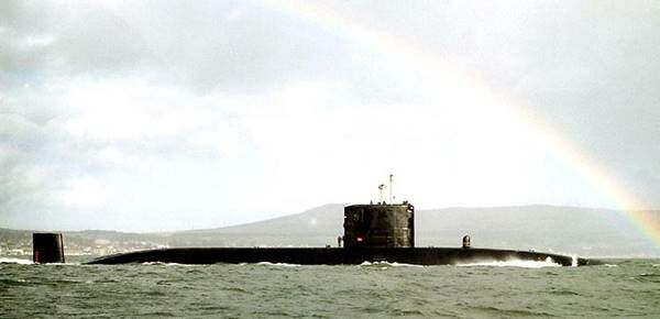 Описание: http://www.worldnavy.info/photogallery/nuclear_submarines/sovereign/sovereign_12.jpg